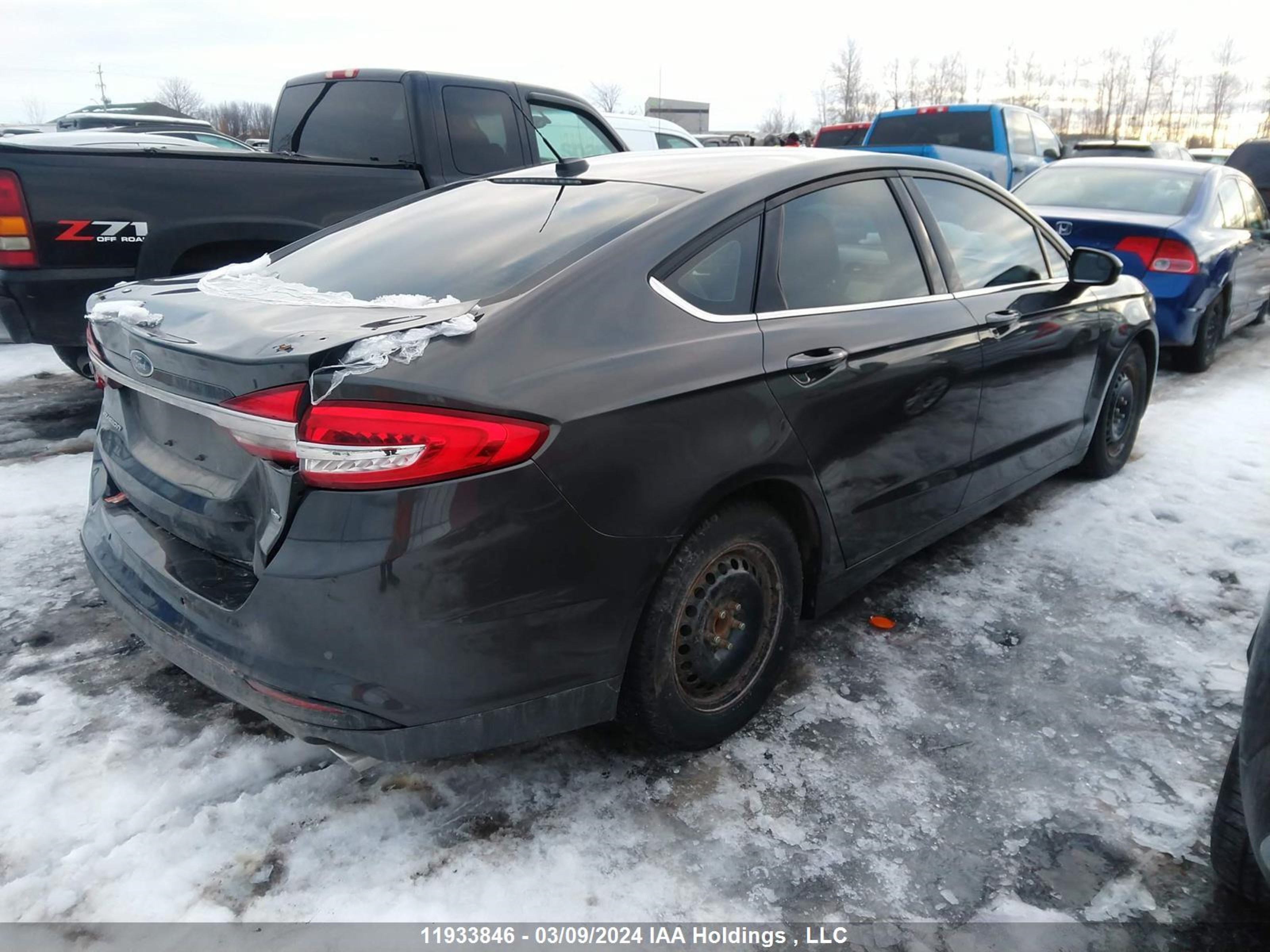 Photo 3 VIN: 3FA6P0H78JR130123 - FORD FUSION 