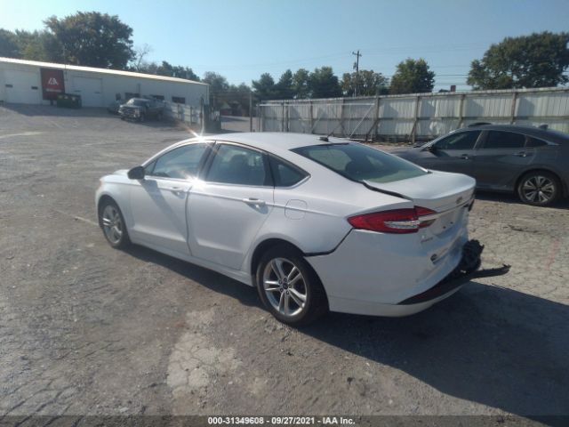 Photo 2 VIN: 3FA6P0H78JR139288 - FORD FUSION 