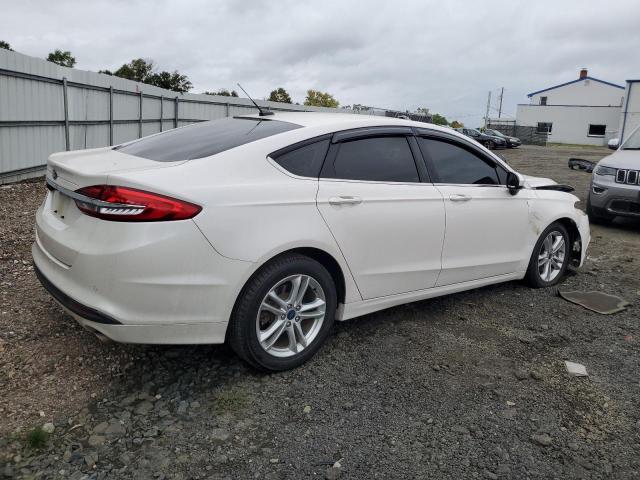 Photo 2 VIN: 3FA6P0H78JR182996 - FORD FUSION SE 