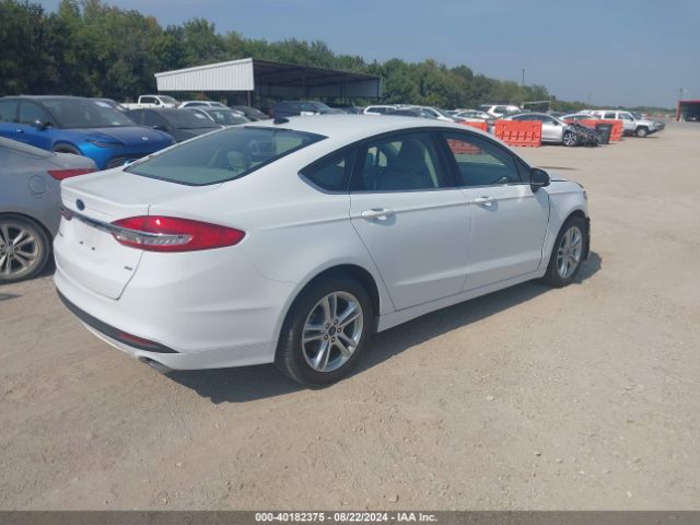 Photo 3 VIN: 3FA6P0H78JR221151 - FORD FUSION 