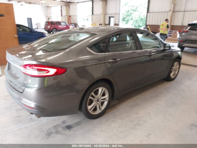 Photo 3 VIN: 3FA6P0H78JR266784 - FORD FUSION 