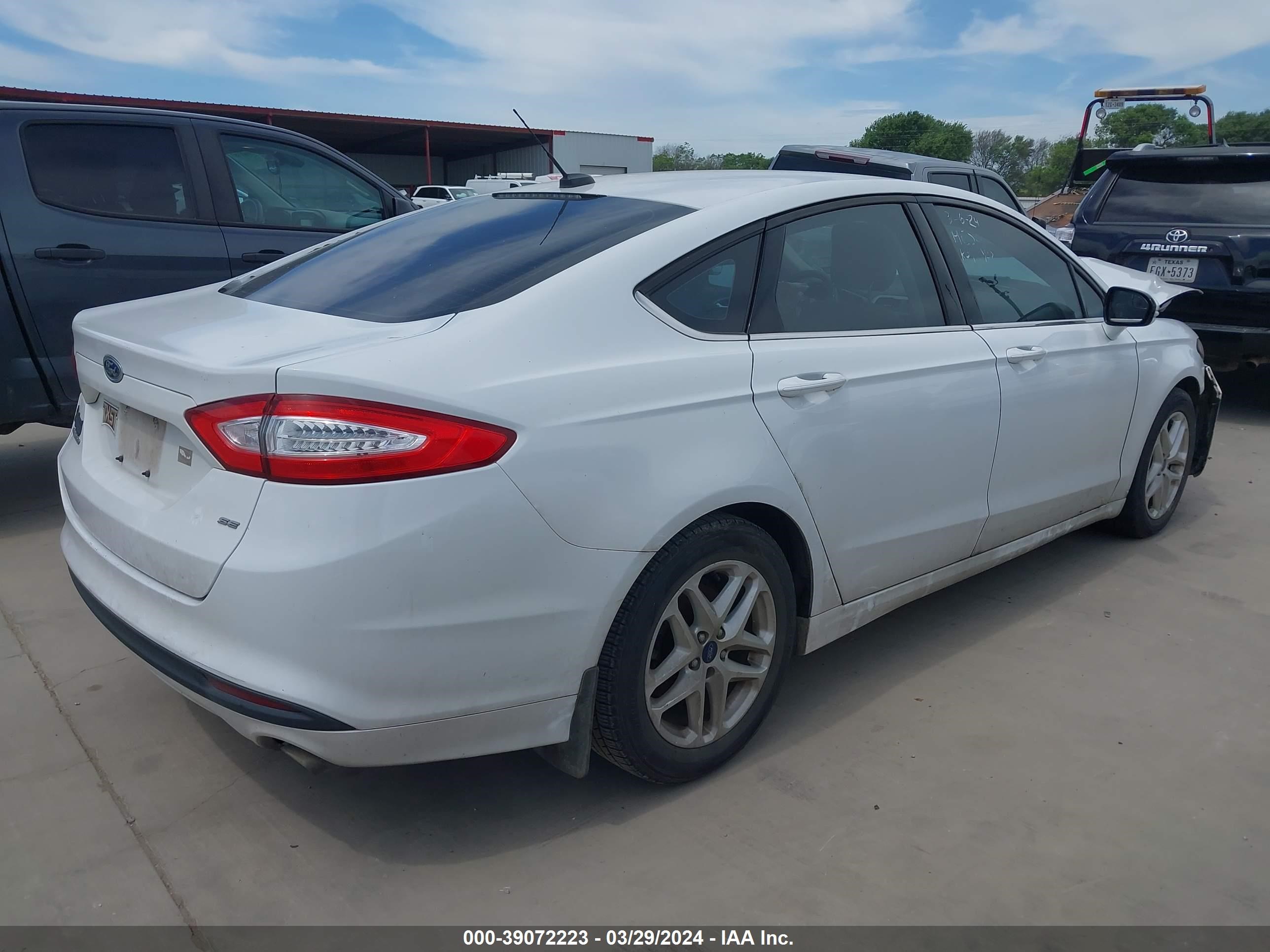 Photo 3 VIN: 3FA6P0H79ER329252 - FORD FUSION 