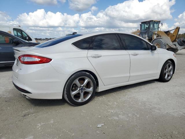 Photo 2 VIN: 3FA6P0H79FR141753 - FORD FUSION SE 