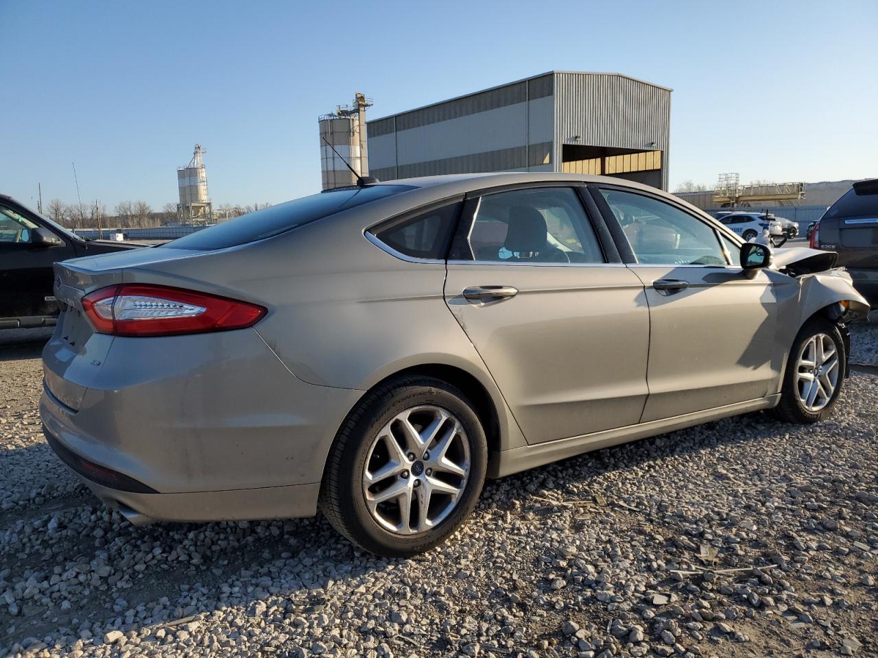 Photo 2 VIN: 3FA6P0H79GR146517 - FORD FUSION 