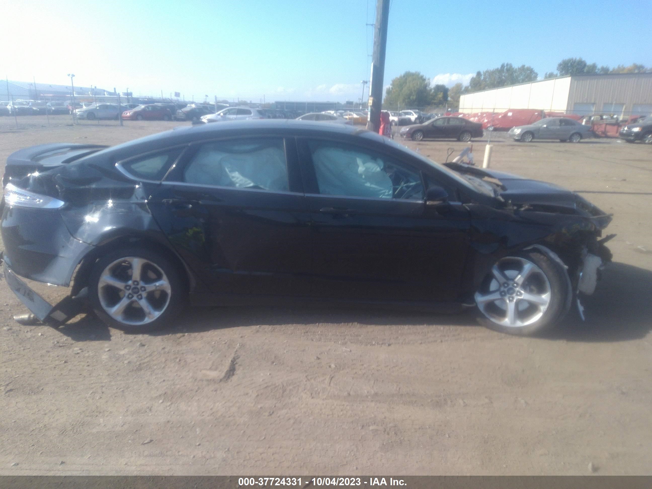 Photo 13 VIN: 3FA6P0H79GR322305 - FORD FUSION 