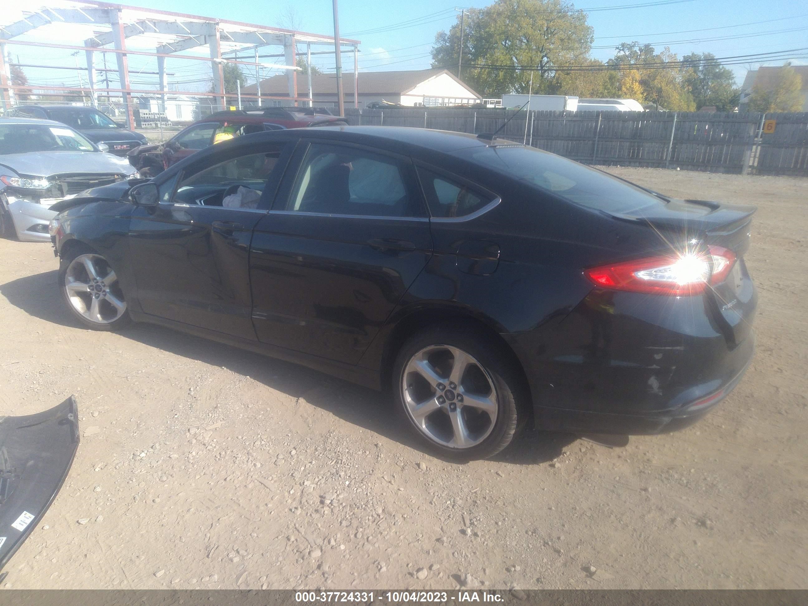 Photo 2 VIN: 3FA6P0H79GR322305 - FORD FUSION 