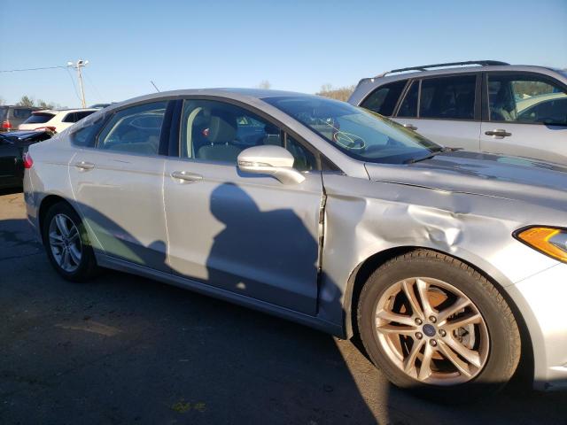 Photo 8 VIN: 3FA6P0H79JR118305 - FORD FUSION SE 