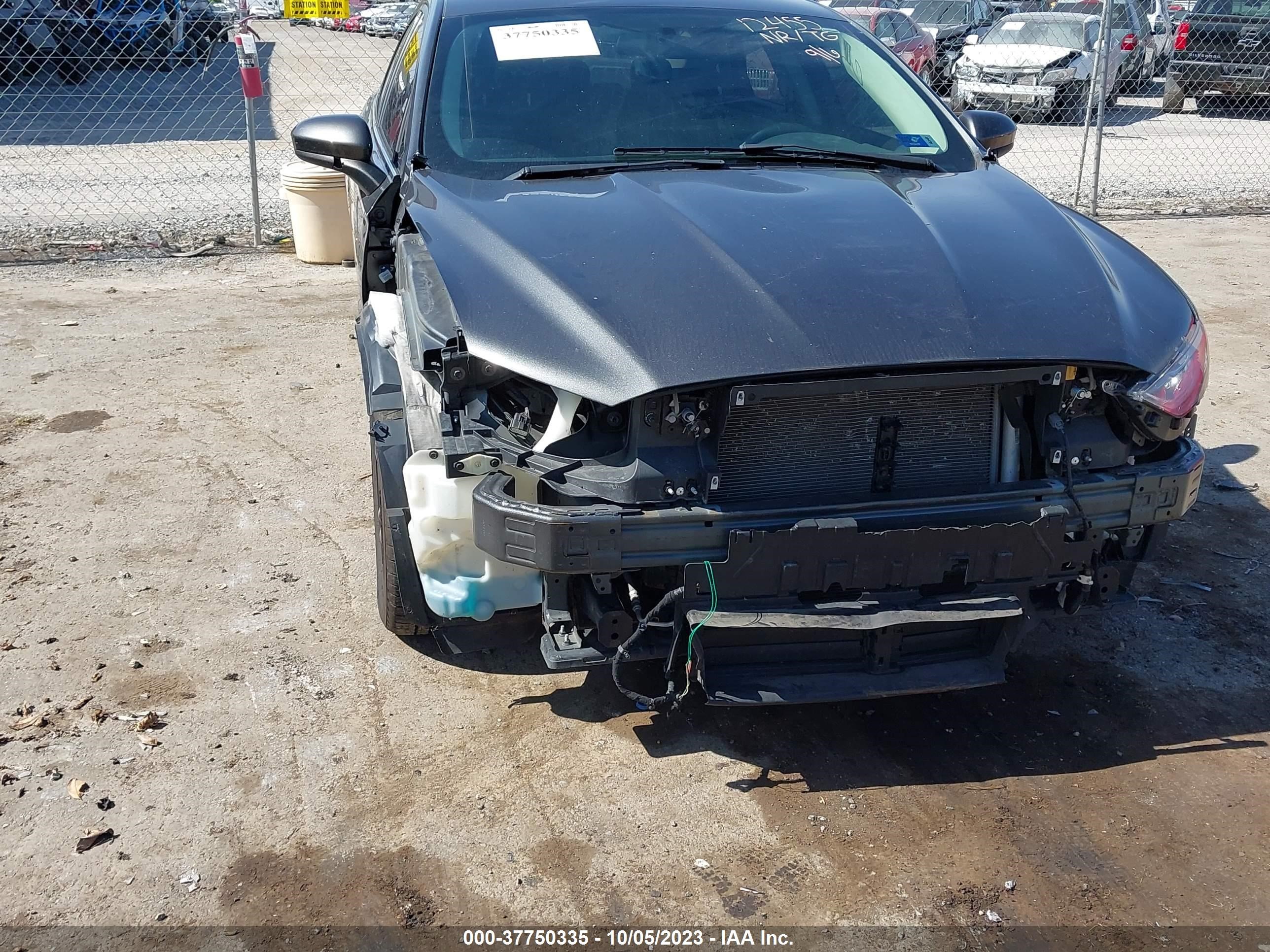 Photo 5 VIN: 3FA6P0H79JR125660 - FORD FUSION 