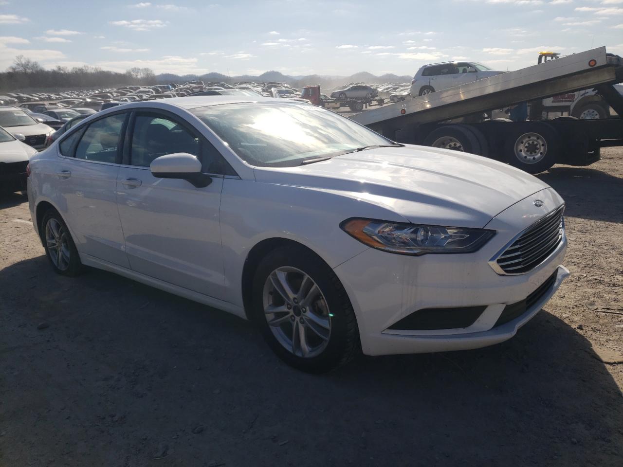 Photo 3 VIN: 3FA6P0H79JR159565 - FORD FUSION 