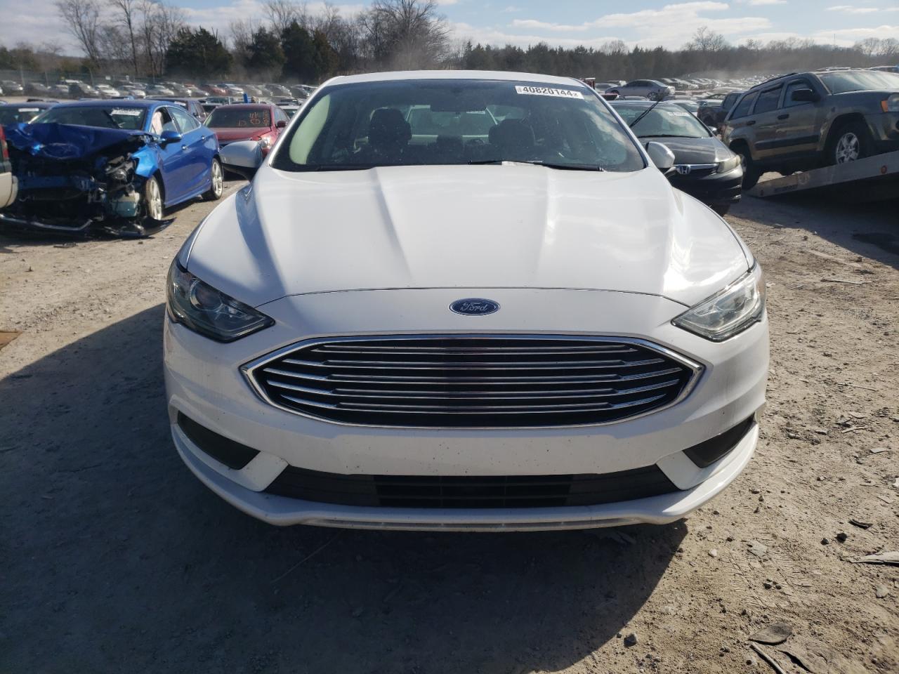 Photo 4 VIN: 3FA6P0H79JR159565 - FORD FUSION 