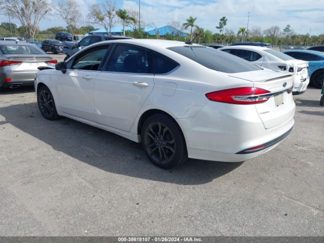 Photo 2 VIN: 3FA6P0H79JR165088 - FORD FUSION 