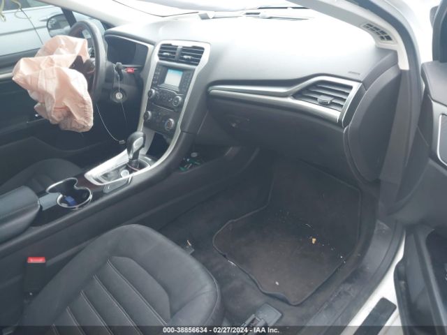 Photo 4 VIN: 3FA6P0H7XFR161624 - FORD FUSION 