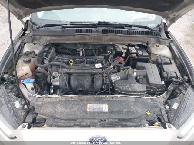 Photo 9 VIN: 3FA6P0H7XFR263005 - FORD FUSION 