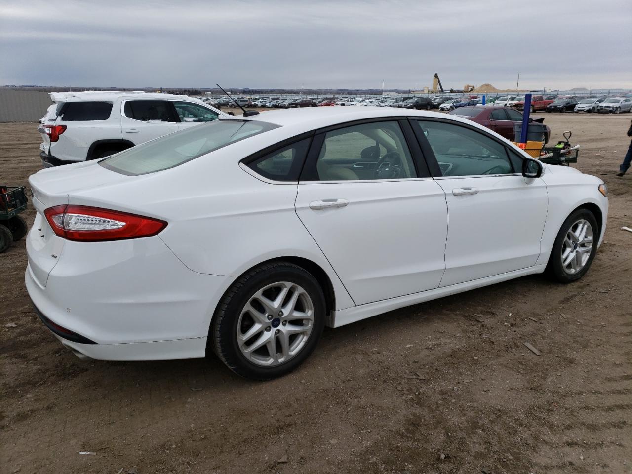 Photo 2 VIN: 3FA6P0H7XFR266230 - FORD FUSION 