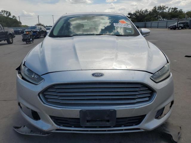 Photo 4 VIN: 3FA6P0H7XGR144727 - FORD FUSION SE 