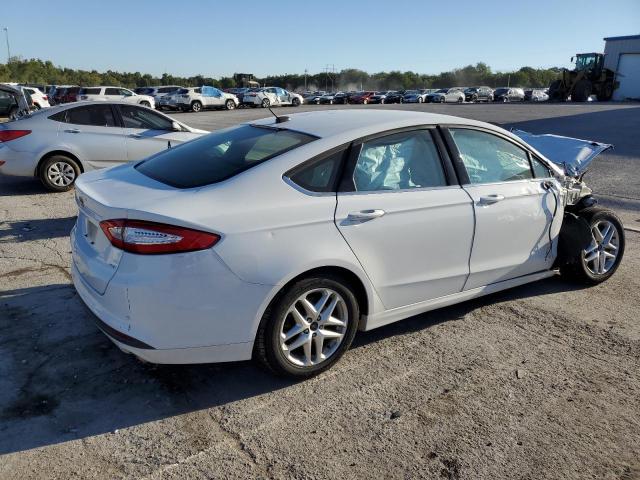 Photo 2 VIN: 3FA6P0H7XGR262311 - FORD FUSION SE 