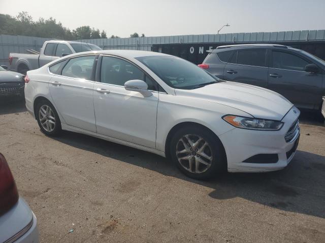 Photo 3 VIN: 3FA6P0H7XGR294790 - FORD FUSION SE 