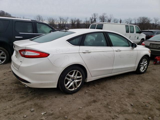 Photo 2 VIN: 3FA6P0H7XGR343390 - FORD FUSION SE 