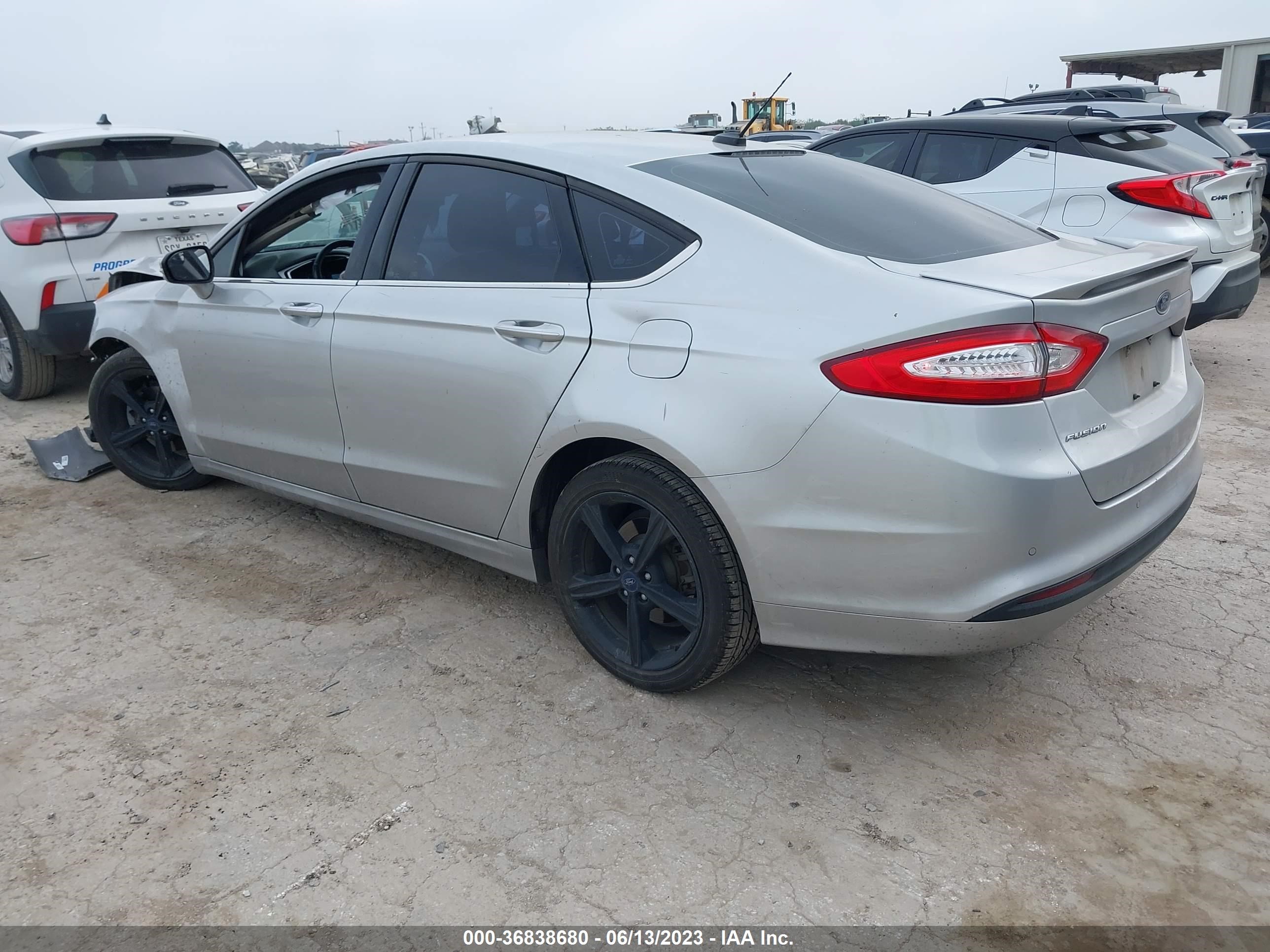 Photo 2 VIN: 3FA6P0H7XGR382433 - FORD FUSION 