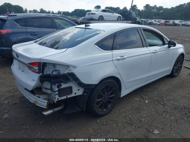 Photo 3 VIN: 3FA6P0H7XHR107436 - FORD FUSION 