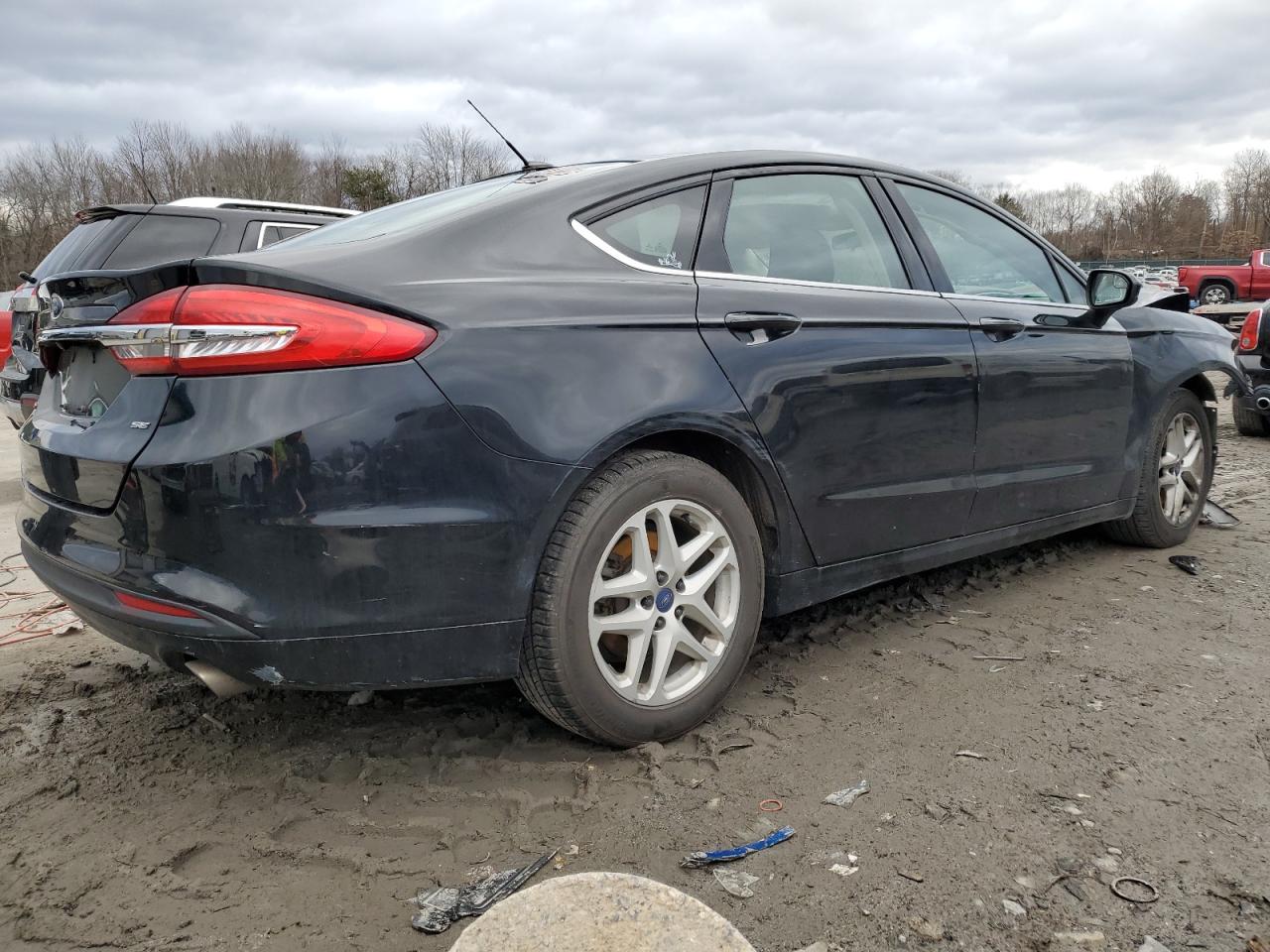 Photo 2 VIN: 3FA6P0H7XHR171797 - FORD FUSION 