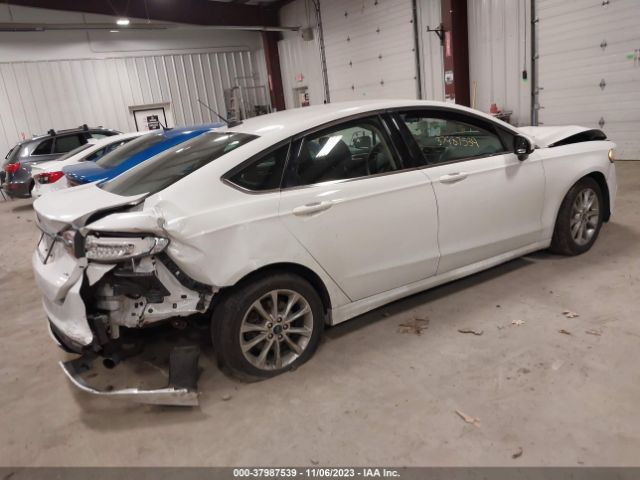 Photo 3 VIN: 3FA6P0H7XHR183853 - FORD FUSION 