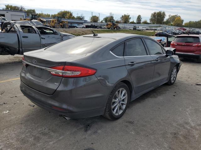 Photo 2 VIN: 3FA6P0H7XHR215331 - FORD FUSION SE 