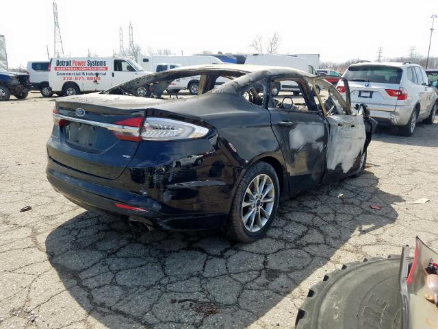 Photo 3 VIN: 3FA6P0H7XHR348493 - FORD FUSION SE 