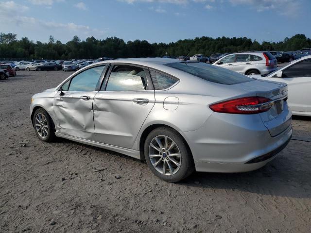 Photo 1 VIN: 3FA6P0H7XHR394339 - FORD FUSION SE 