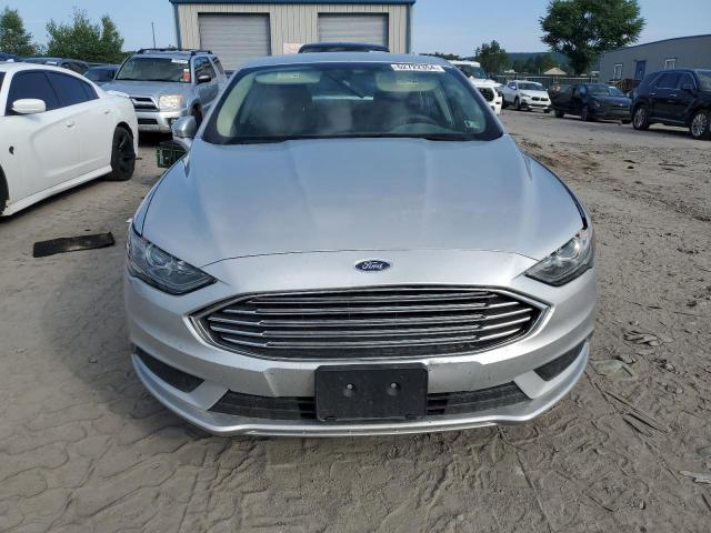 Photo 4 VIN: 3FA6P0H7XHR394339 - FORD FUSION SE 