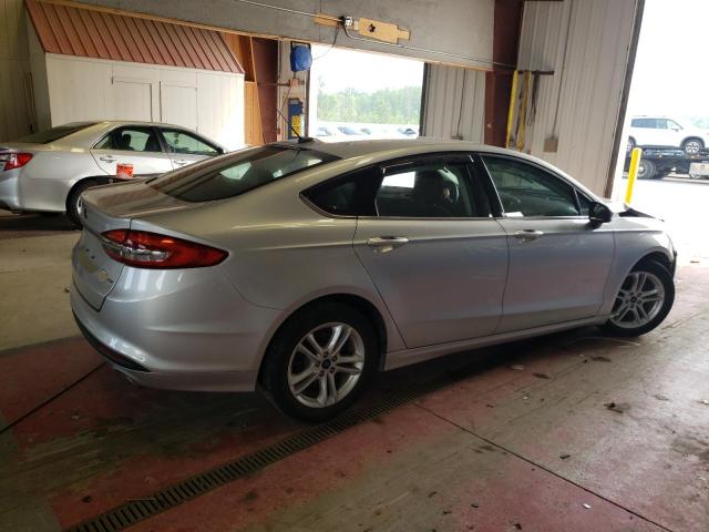 Photo 2 VIN: 3FA6P0H7XJR113923 - FORD FUSION SE 