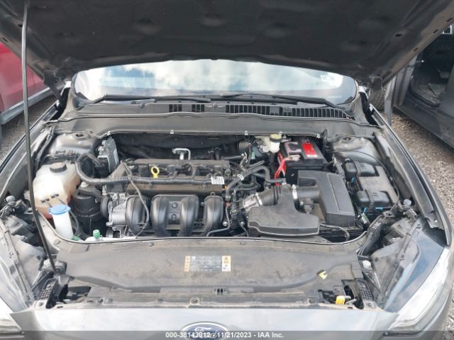 Photo 9 VIN: 3FA6P0H7XJR133671 - FORD FUSION 