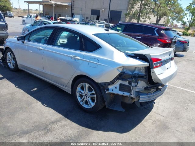 Photo 2 VIN: 3FA6P0H7XJR181302 - FORD FUSION 