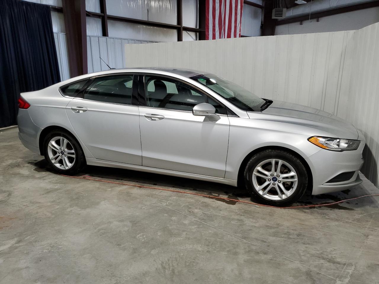 Photo 3 VIN: 3FA6P0H7XJR189268 - FORD FUSION 