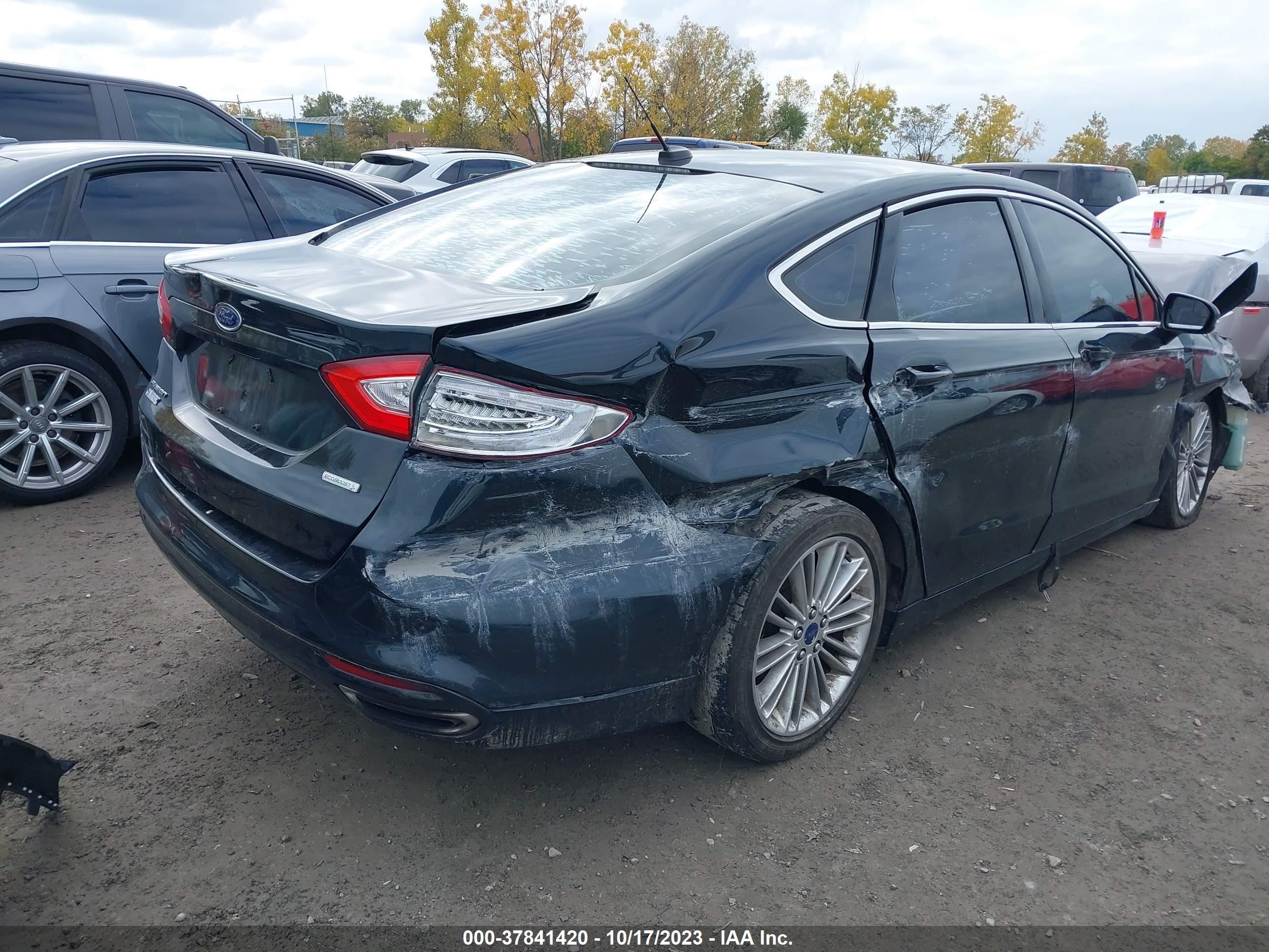 Photo 3 VIN: 3FA6P0H90ER186712 - FORD FUSION 