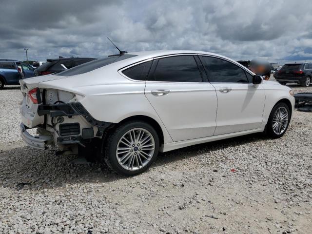 Photo 2 VIN: 3FA6P0H90GR323134 - FORD FUSION SE 