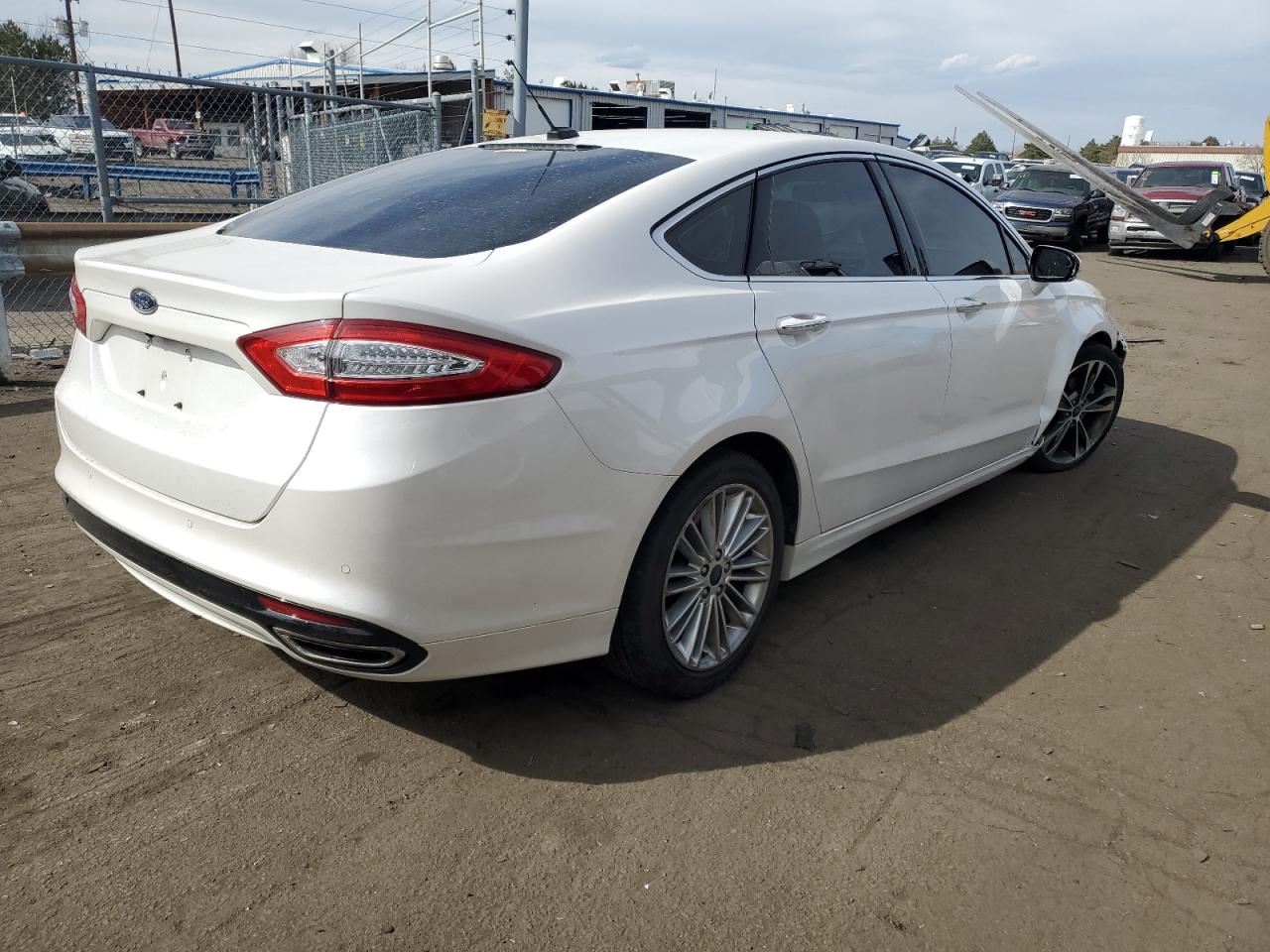 Photo 2 VIN: 3FA6P0H93FR114050 - FORD FUSION 