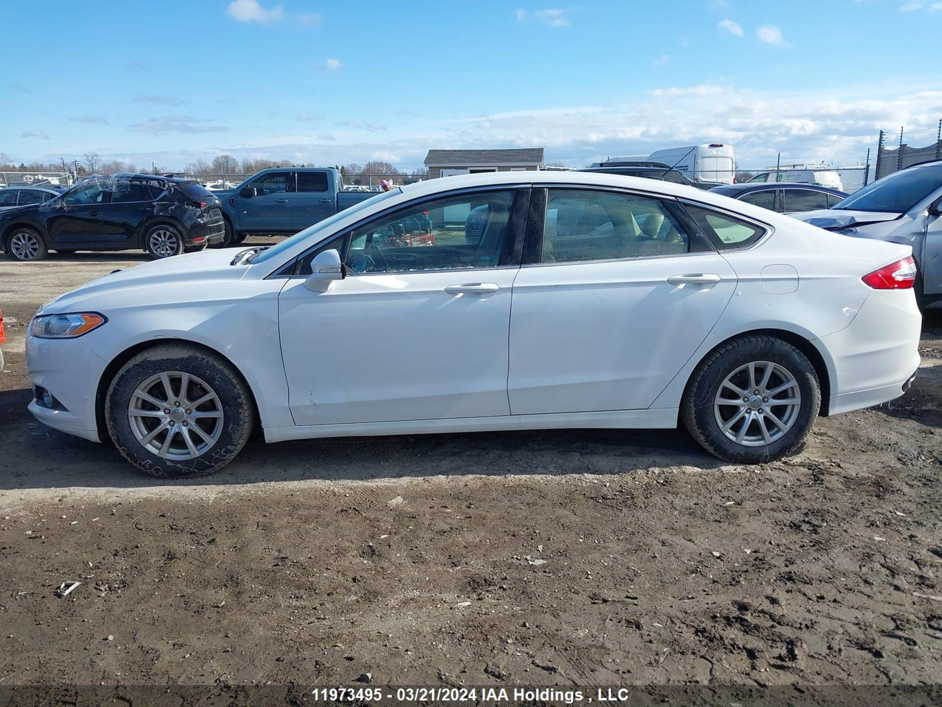 Photo 13 VIN: 3FA6P0H93FR216240 - FORD FUSION 