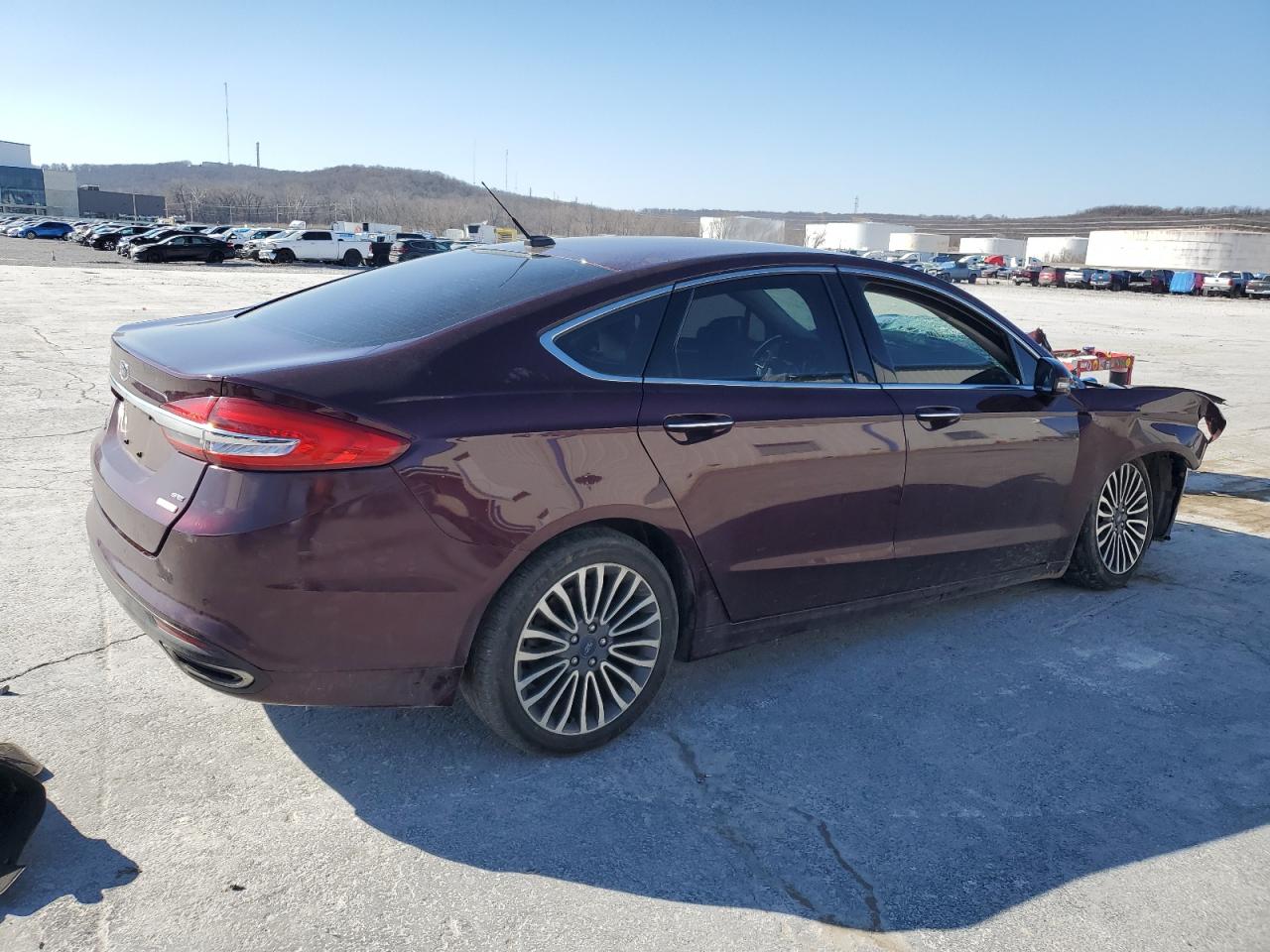 Photo 2 VIN: 3FA6P0H93HR327941 - FORD FUSION 