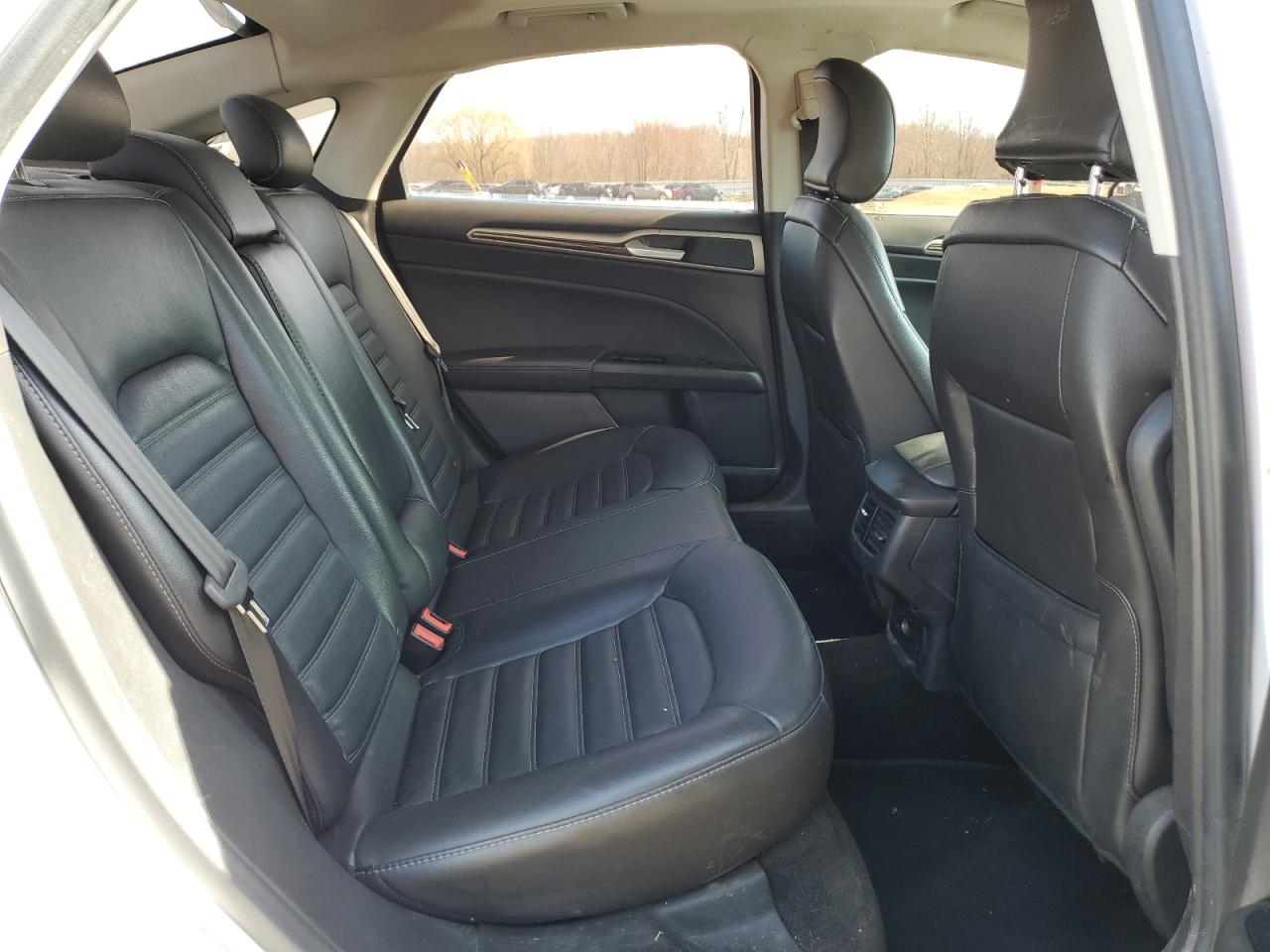 Photo 9 VIN: 3FA6P0H98GR348895 - FORD FUSION 