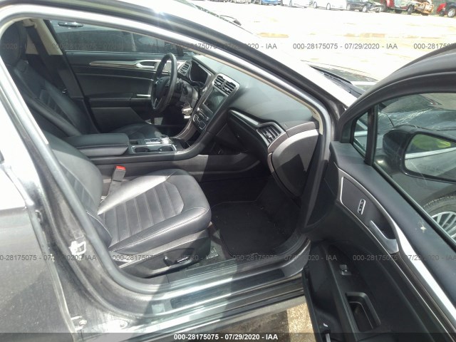 Photo 4 VIN: 3FA6P0H98HR105105 - FORD FUSION 