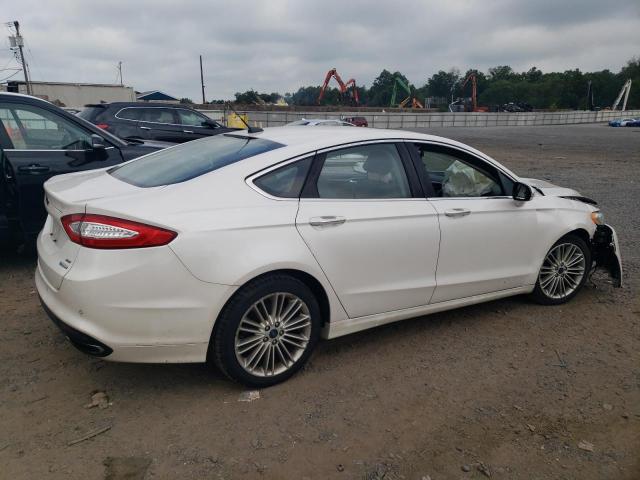 Photo 2 VIN: 3FA6P0H9XGR310181 - FORD FUSION SE 