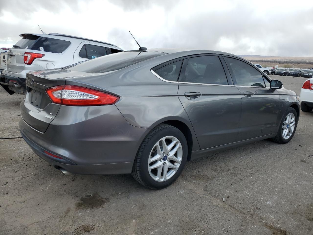 Photo 2 VIN: 3FA6P0HD0ER207689 - FORD FUSION 