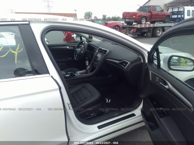 Photo 4 VIN: 3FA6P0HD0FR168698 - FORD FUSION 