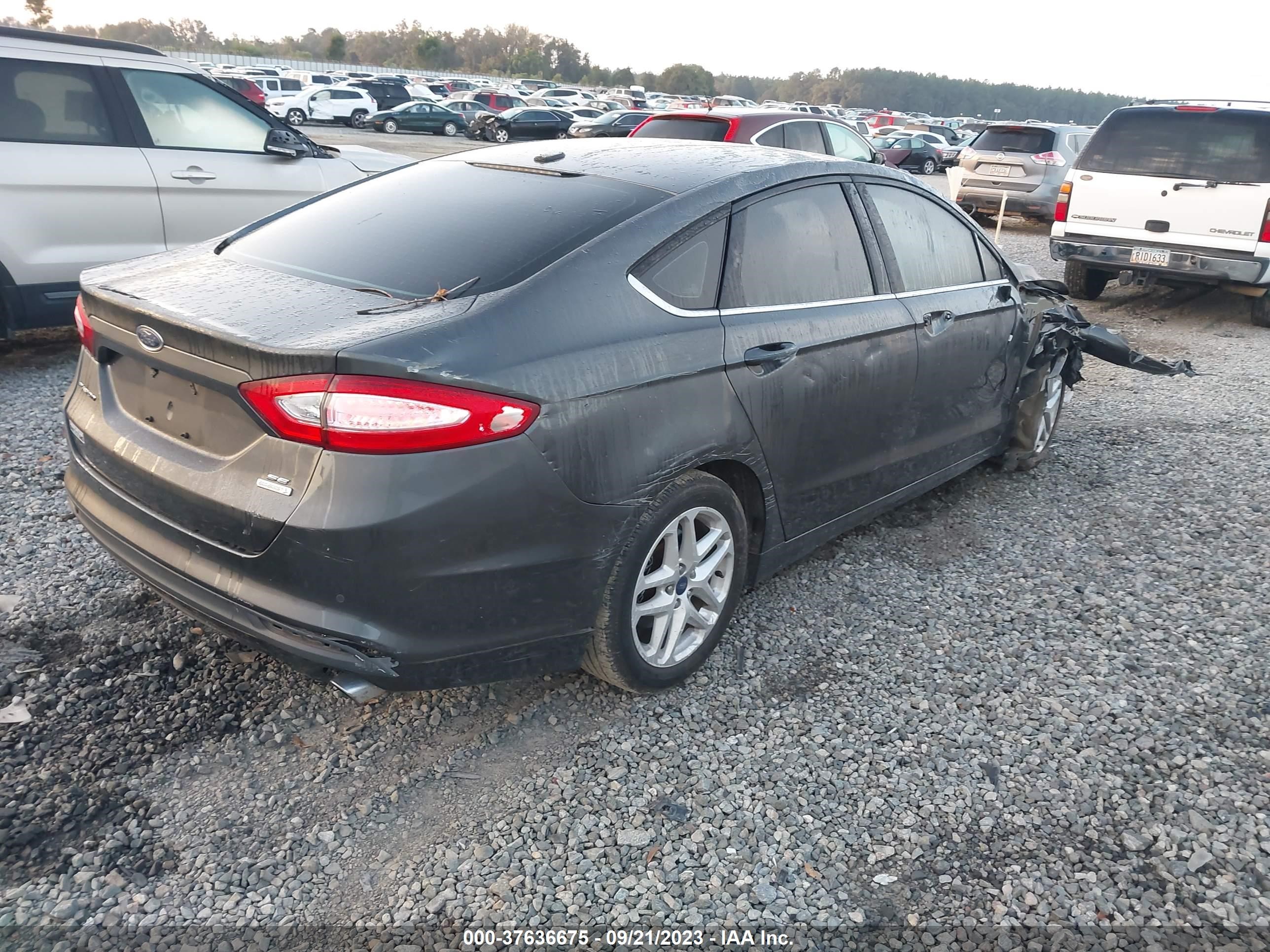 Photo 3 VIN: 3FA6P0HD0FR252293 - FORD FUSION 