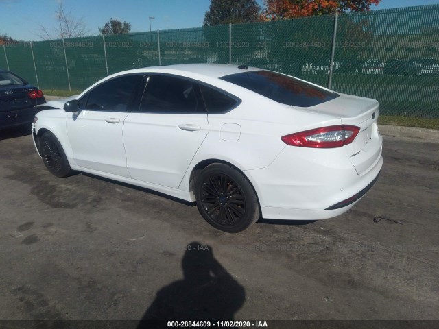 Photo 2 VIN: 3FA6P0HD0GR272321 - FORD FUSION 