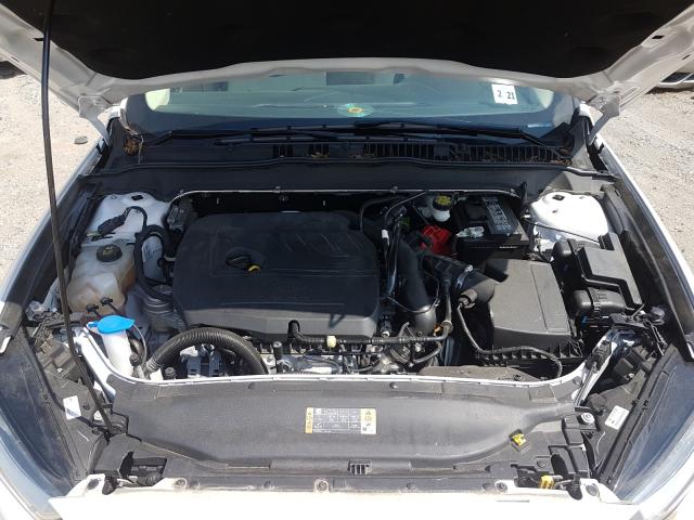 Photo 6 VIN: 3FA6P0HD0GR322604 - FORD FUSION SE 