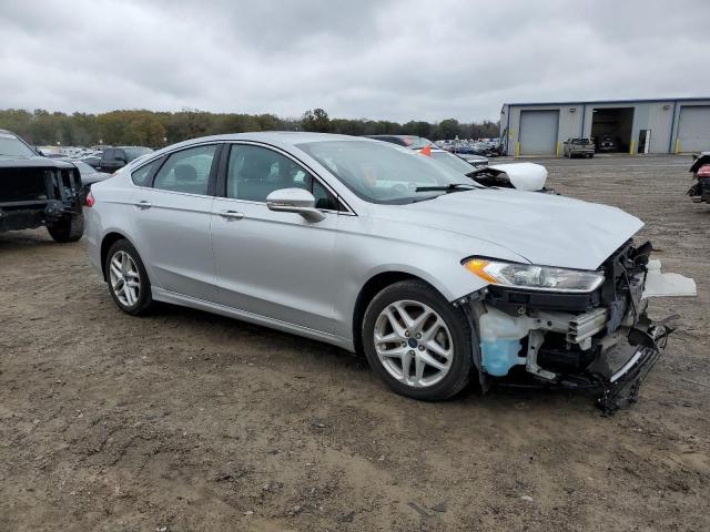 Photo 3 VIN: 3FA6P0HD0GR331822 - FORD FUSION SE 