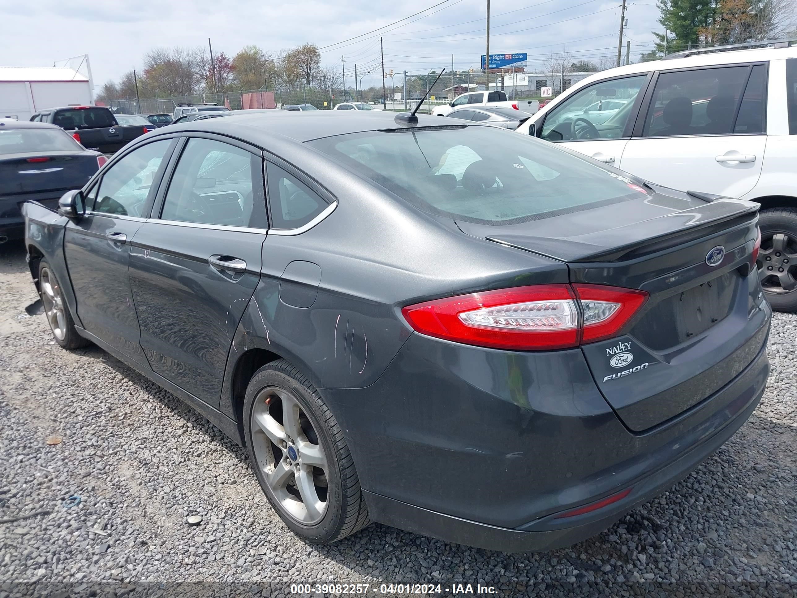 Photo 2 VIN: 3FA6P0HD0GR393995 - FORD FUSION 