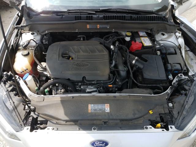 Photo 6 VIN: 3FA6P0HD0HR107533 - FORD FUSION SE 